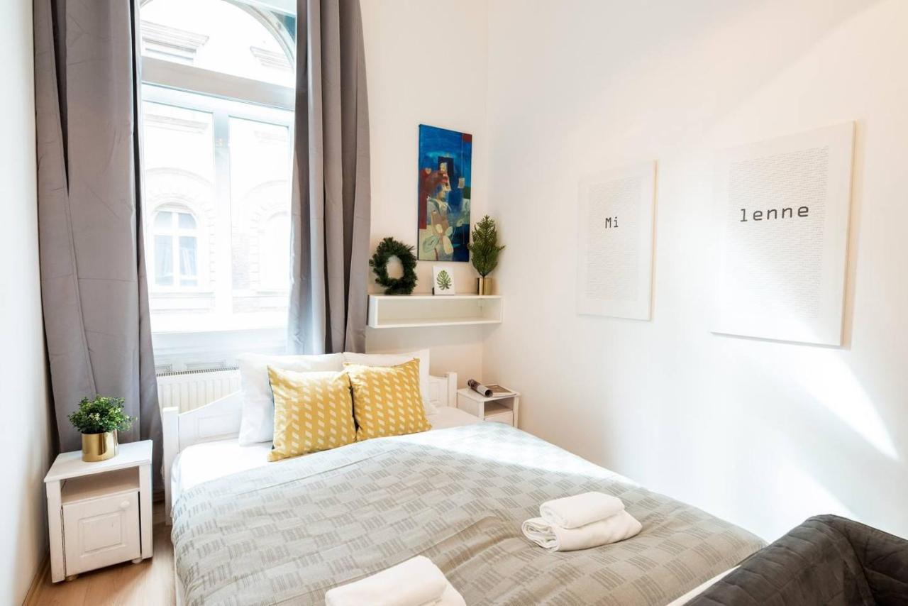 Cosy And Central Apartment With 4 Bedrooms And A/C 부다페스트 외부 사진