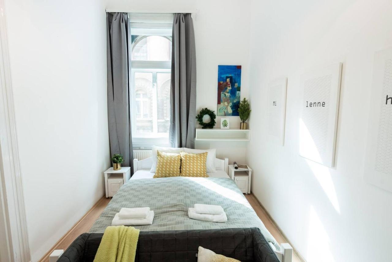 Cosy And Central Apartment With 4 Bedrooms And A/C 부다페스트 외부 사진