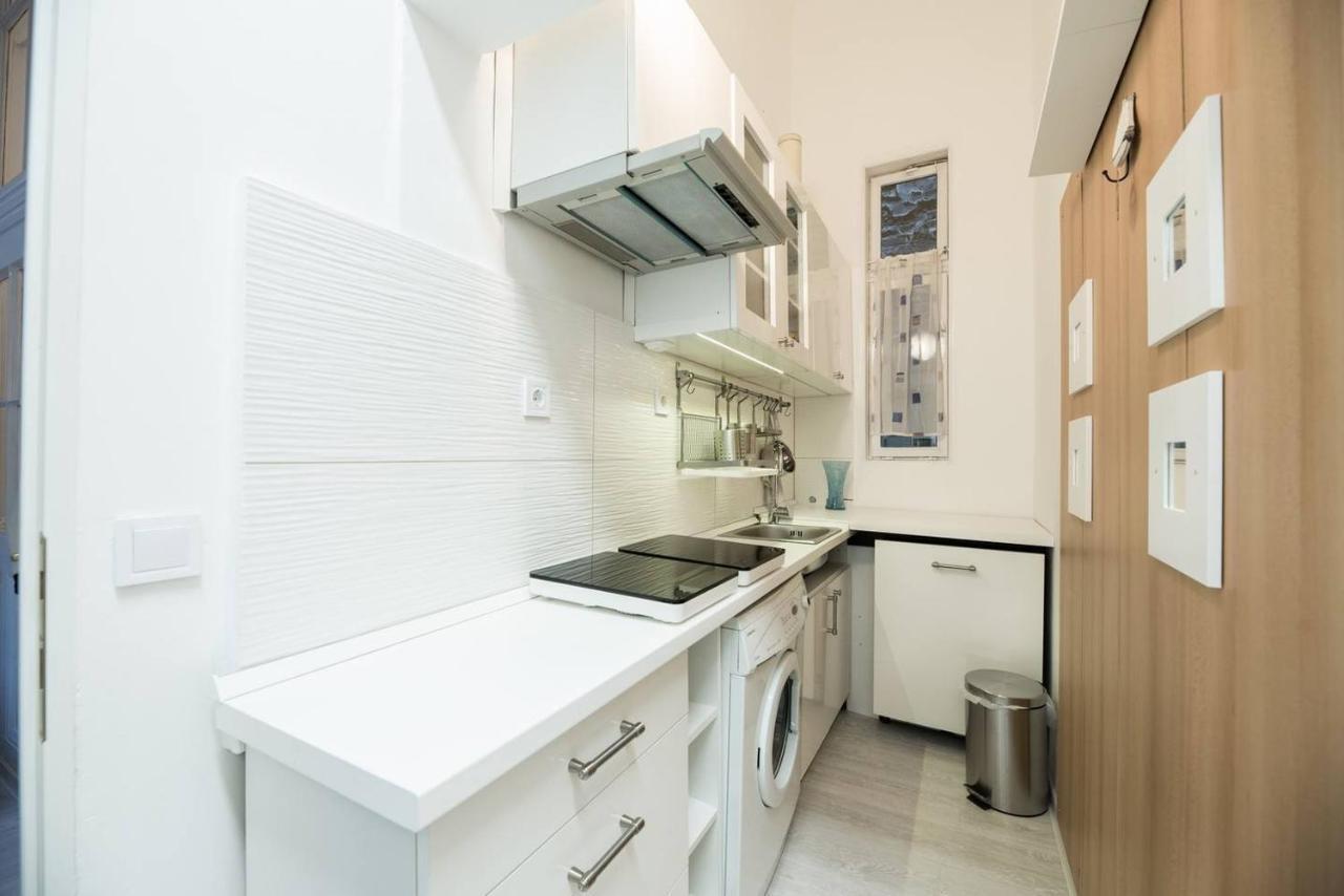 Cosy And Central Apartment With 4 Bedrooms And A/C 부다페스트 외부 사진