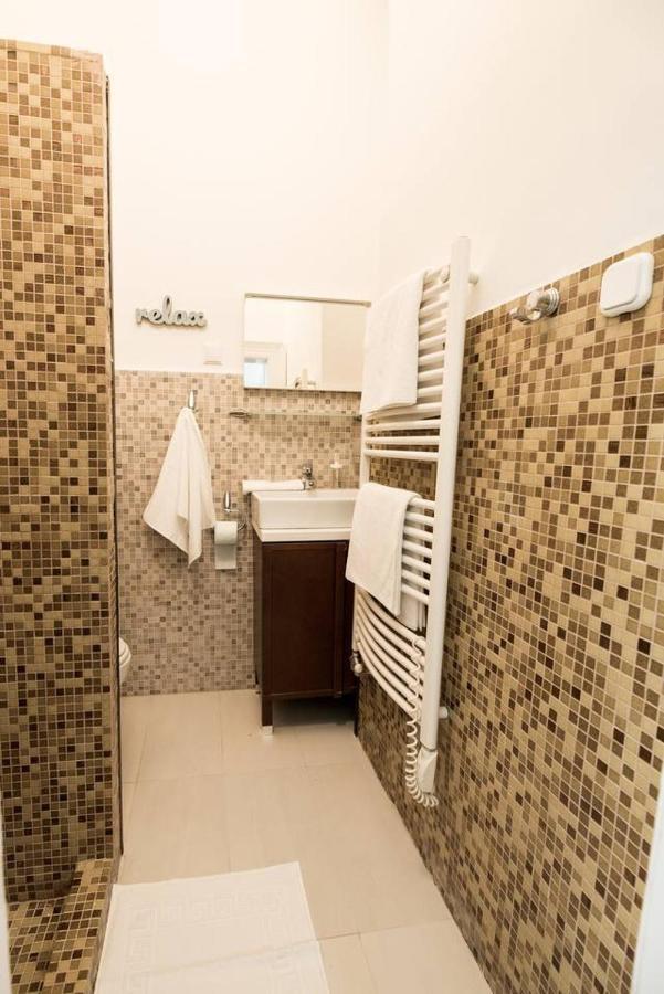 Cosy And Central Apartment With 4 Bedrooms And A/C 부다페스트 외부 사진