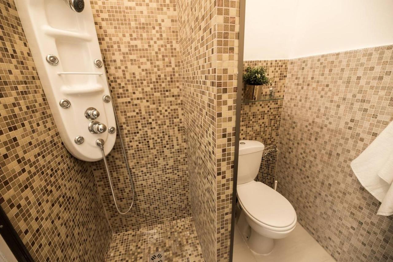 Cosy And Central Apartment With 4 Bedrooms And A/C 부다페스트 외부 사진