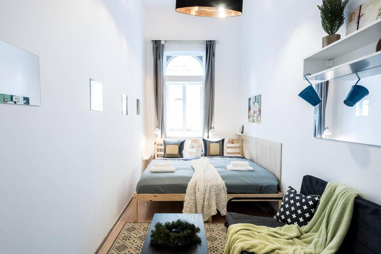 Cosy And Central Apartment With 4 Bedrooms And A/C 부다페스트 외부 사진